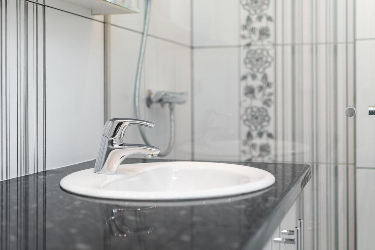Apartament Chmielna By Your Freedom วอร์ซอ ภายนอก รูปภาพ