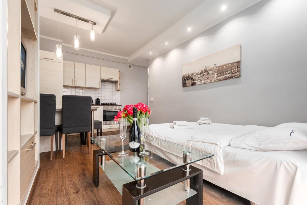 Apartament Chmielna By Your Freedom วอร์ซอ ภายนอก รูปภาพ